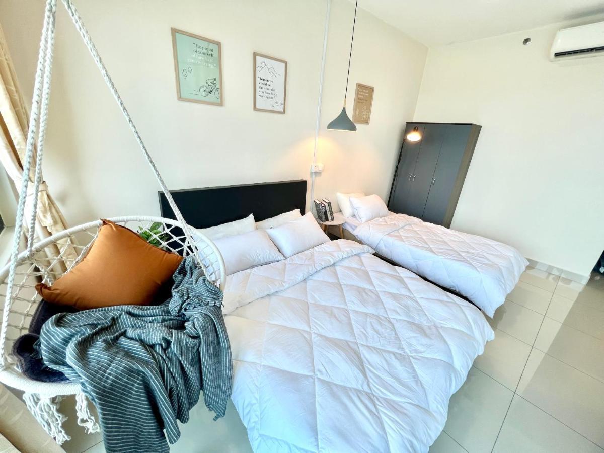 A 1-4 Pax Cozy Studio Tv Box Pool 100Mps Wifi 3 Bed Trefoil Setia Alam Buitenkant foto
