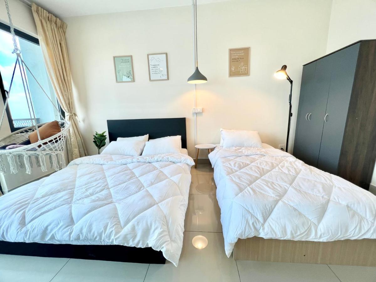 A 1-4 Pax Cozy Studio Tv Box Pool 100Mps Wifi 3 Bed Trefoil Setia Alam Buitenkant foto