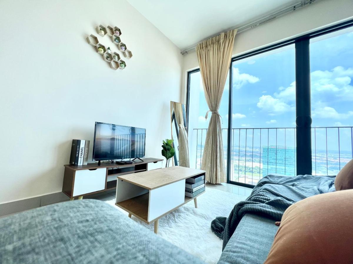A 1-4 Pax Cozy Studio Tv Box Pool 100Mps Wifi 3 Bed Trefoil Setia Alam Buitenkant foto