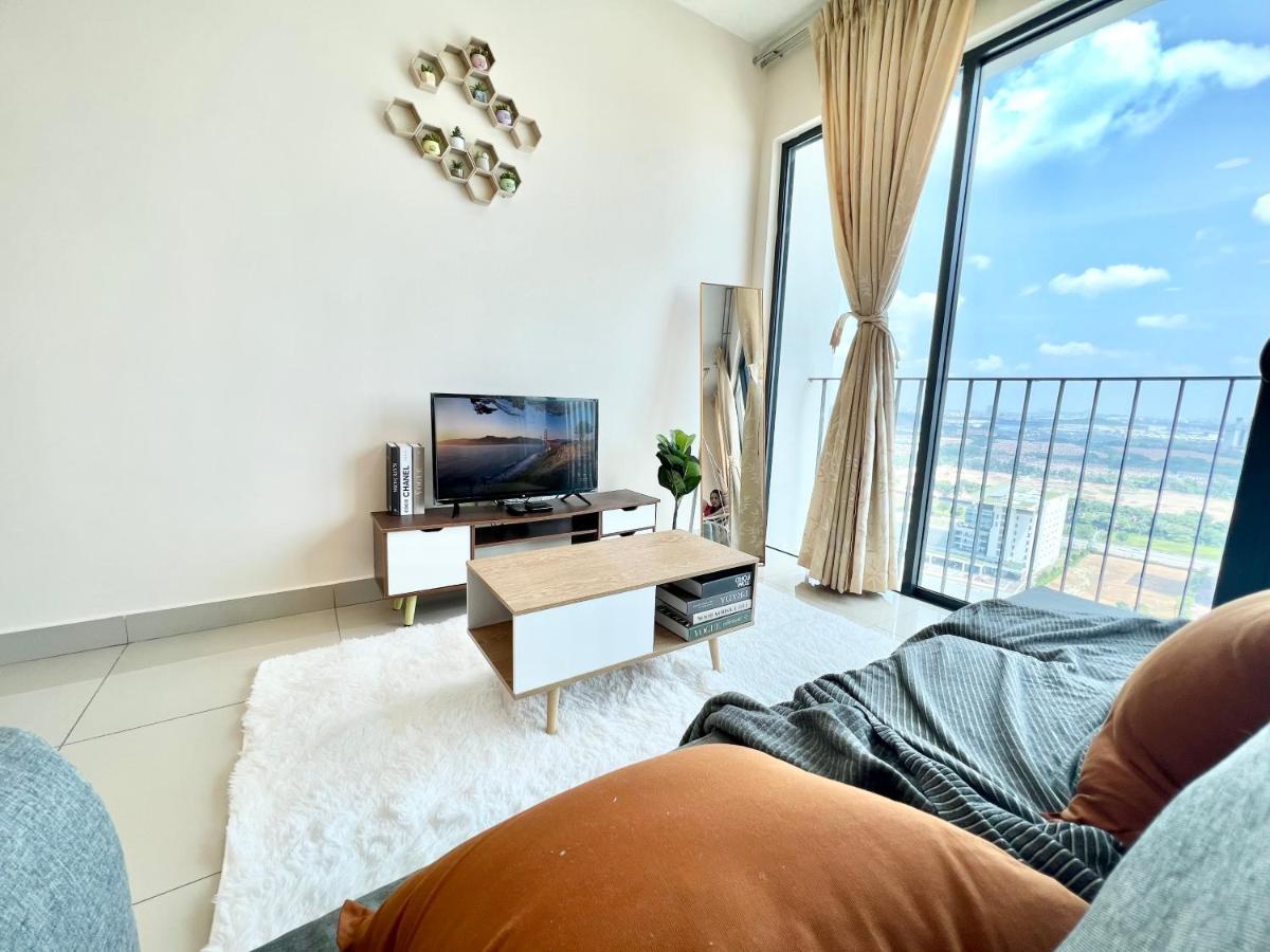 A 1-4 Pax Cozy Studio Tv Box Pool 100Mps Wifi 3 Bed Trefoil Setia Alam Buitenkant foto